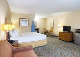 OYO Hotel Harriman near I-40 5