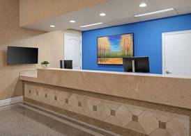 Cortona Inn and Suites Anaheim Resort 5