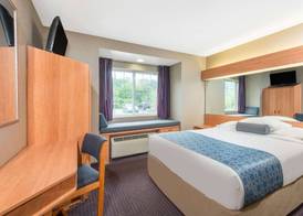 Microtel Inn & Suites by Wyndham Hazelton/Bruceton Mills 3