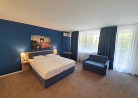 Premium Crown Suites 5