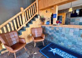 Americas Best Value Inn Wall 3