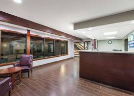 Days Inn & Suites by Wyndham Wisconsin Dells 4
