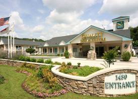 Quality Inn & Suites Biltmore East 3