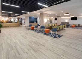 La Quinta Inn & Suites By Wyndham Queens NYC JFK AirTrain 2