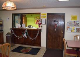 Super 8 by Wyndham Saginaw 3