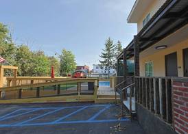 Rodeway Inn 5