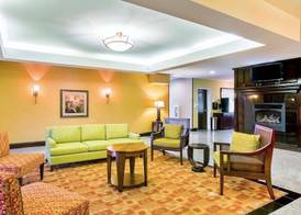 La Quinta Inn & Suites by Wyndham Atlanta-Union City 5