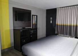 Super 8 by Wyndham Savannah 3