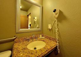 Rockview Hotel Castle Rock Downtown 5