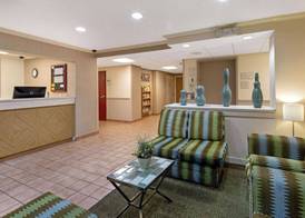 La Quinta Inn & Suites by Wyndham Sawgrass 3