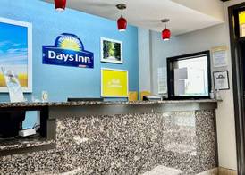 Days Inn by Wyndham Charlotte Northlake 2