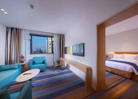 Holiday Inn Express Shanghai Zhenping by IHG 2