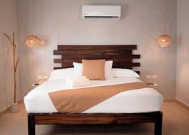 Petit Lafitte Beach Front Hotel & Bungalows 4