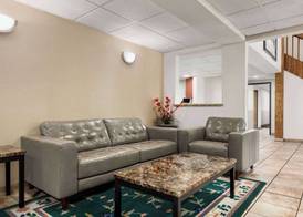 Super 8 by Wyndham Germantown/Milwaukee 5