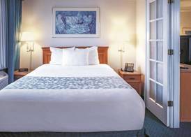 La Quinta Inn by Wyndham Moline Airport 3