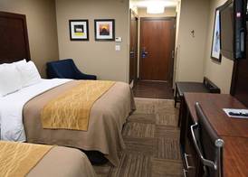 Giles Hotel Inn & Suites 5