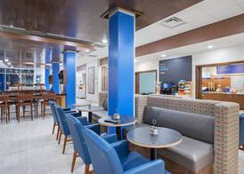 Holiday Inn Express & Suites LEXINGTON W - VERSAILLES by IHG 2