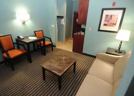 Holiday Inn Express SOMERSET by IHG 5