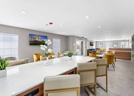 Baymont by Wyndham Beaumont 4