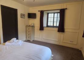 Langley Inn 5