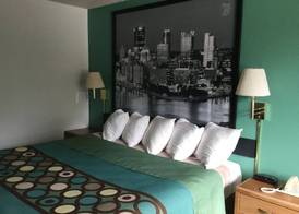 Super 8 by Wyndham New Stanton 5