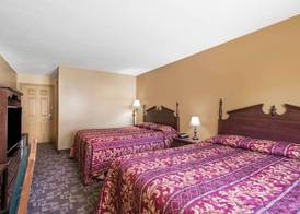 Knights Inn Hadley 5