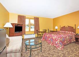 Knights Inn Hadley 3
