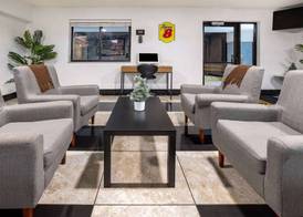 Super 8 by Wyndham Villa Rica 2