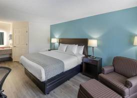 SureStay Plus Hotel by Best Western Asheboro 5