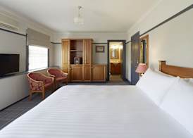 Brassey Hotel 5