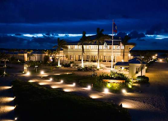 Mahogany Bay Resort & Beach Club, Curio Collection by Hilton 1