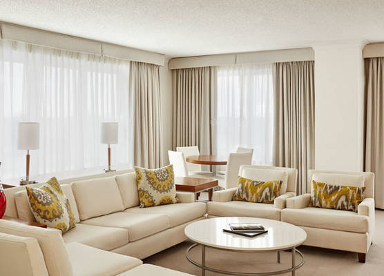 InterContinental Hotels SUITES HOTEL CLEVELAND by IHG 1