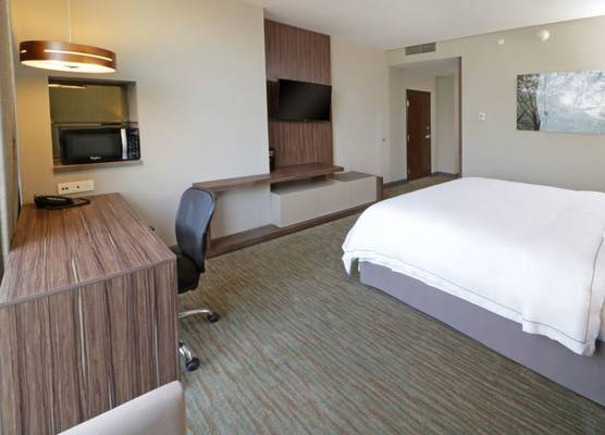 Holiday Inn Express & Suites Monterrey Valle by IHG 1