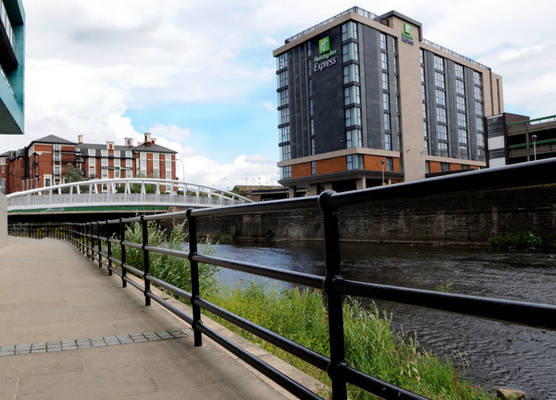 Holiday Inn Express SHEFFIELD CITY CENTRE by IHG 1