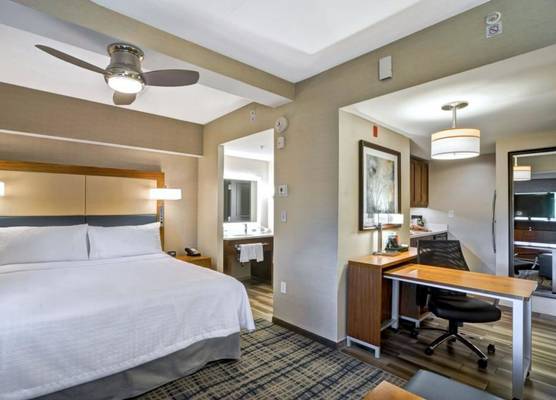 Homewood Suites by Hilton Boston Brookline-Longwood Medical 1