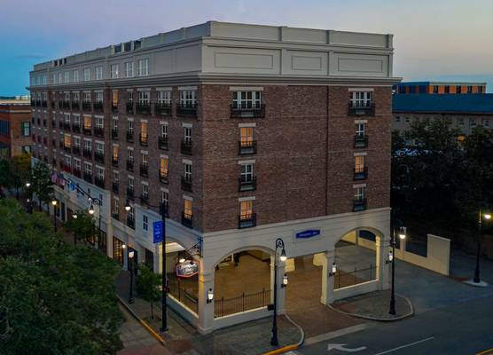 Hampton Inn Savannah Historic District 1