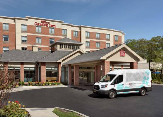 Hilton Garden Inn Stony Brook 1
