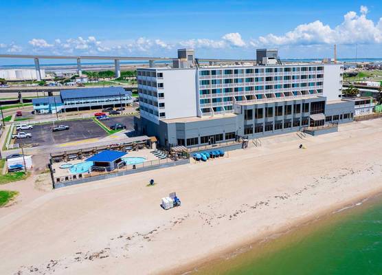 DoubleTree by Hilton Corpus Christi Beachfront 1