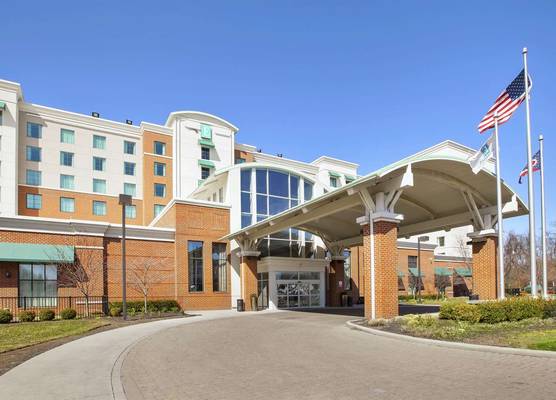 Embassy Suites by Hilton Columbus Airport 1