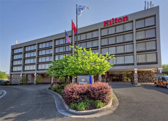 Hilton Knoxville Airport 1