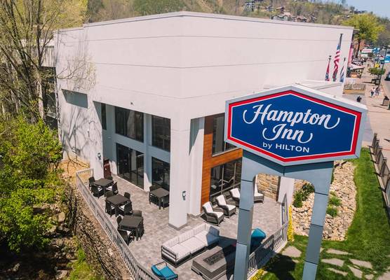 Hampton Inn Gatlinburg 1