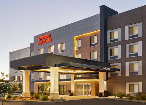 Hampton Inn & Suites Oroville 1