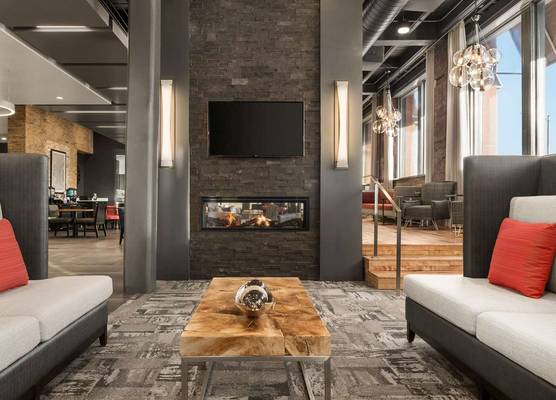 Homewood Suites by Hilton Milwaukee Downtown 1
