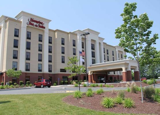 Hampton Inn & Suites Plattsburgh 1