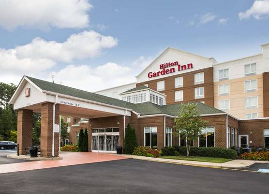 Hilton Garden Inn Hampton Coliseum Central 1