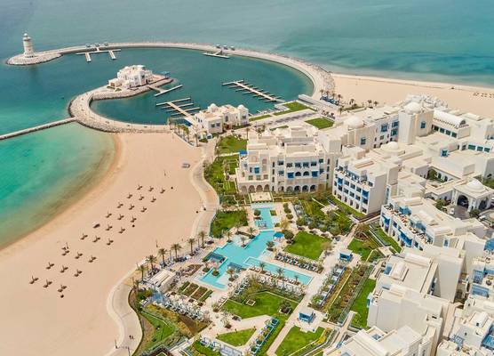 Hilton Salwa Beach Resort and Villas 1