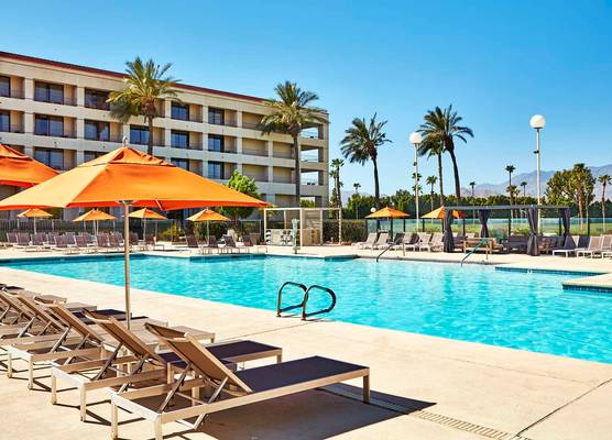DoubleTree by Hilton Golf Resort Palm Springs 1