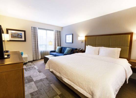 Hampton Inn by Hilton Vancouver-Airport/Richmond 1