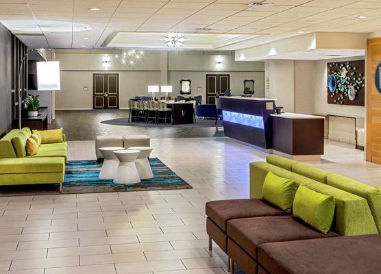 DoubleTree by Hilton Columbia 1