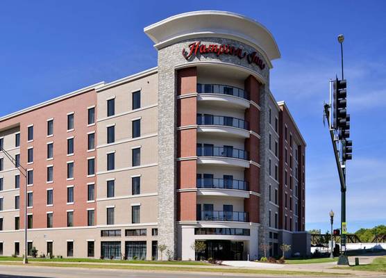 Hampton Inn Cedar Falls Downtown, Ia 1